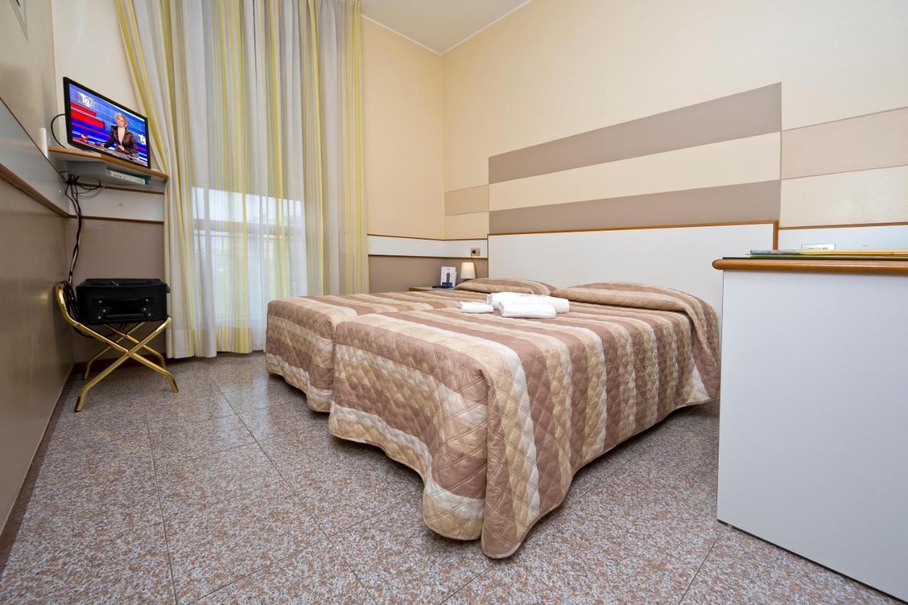 Hotel Faro Montichiari Exterior foto